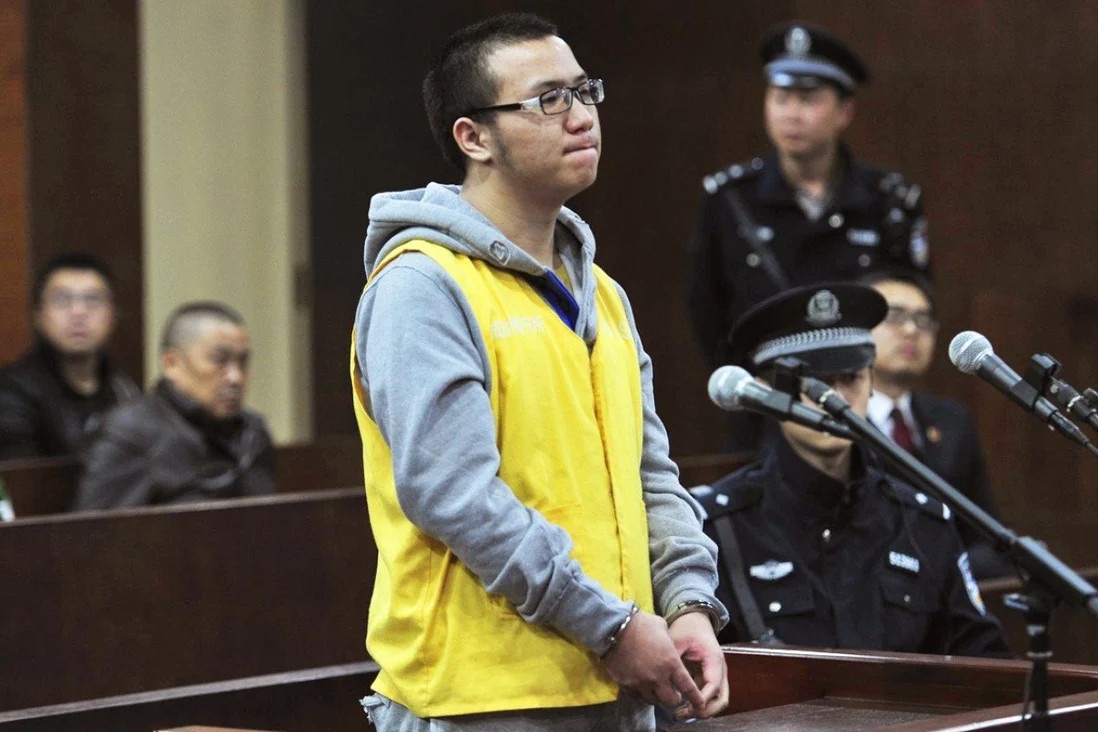 Nguoi hung tre tuoi o Trung Quoc tro thanh toi pham hinh anh