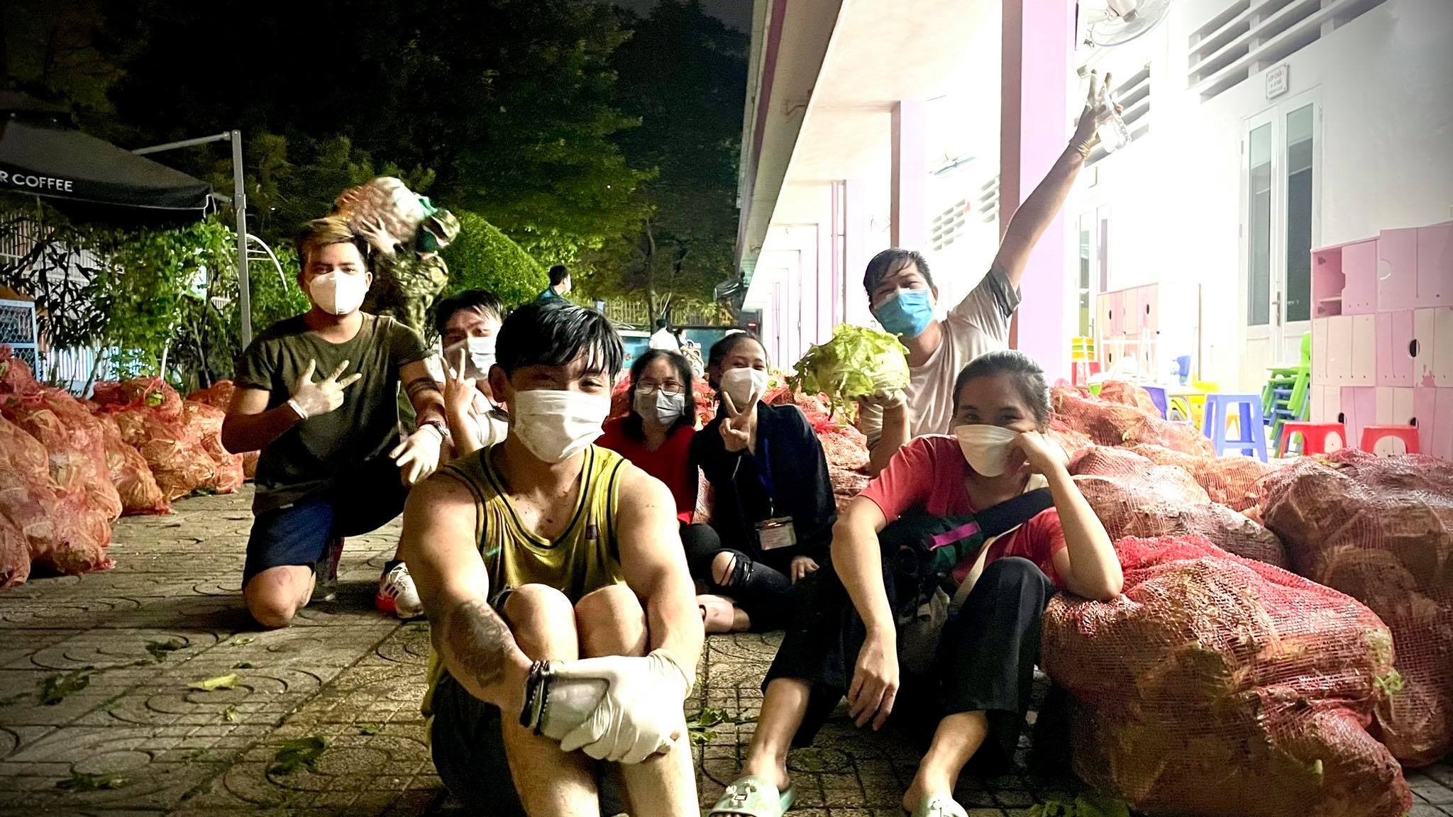 tình nguyện chống dịch ở sài gòn ảnh 4 tinh nguyen chong dich o sai gon anh 4