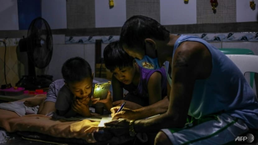 hoc truc tuyen do Covid anh 3