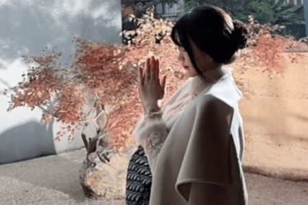 Trung Quoc dep trao luu song ao o cua chua cua cac hot girl hinh anh