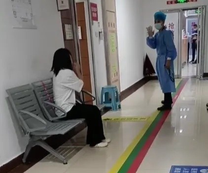 bo quen con tren xe anh 1