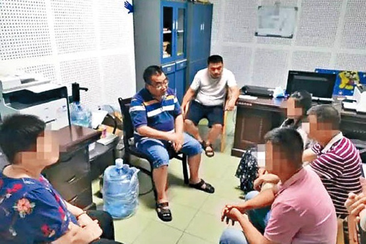 bat coc tre em anh 1