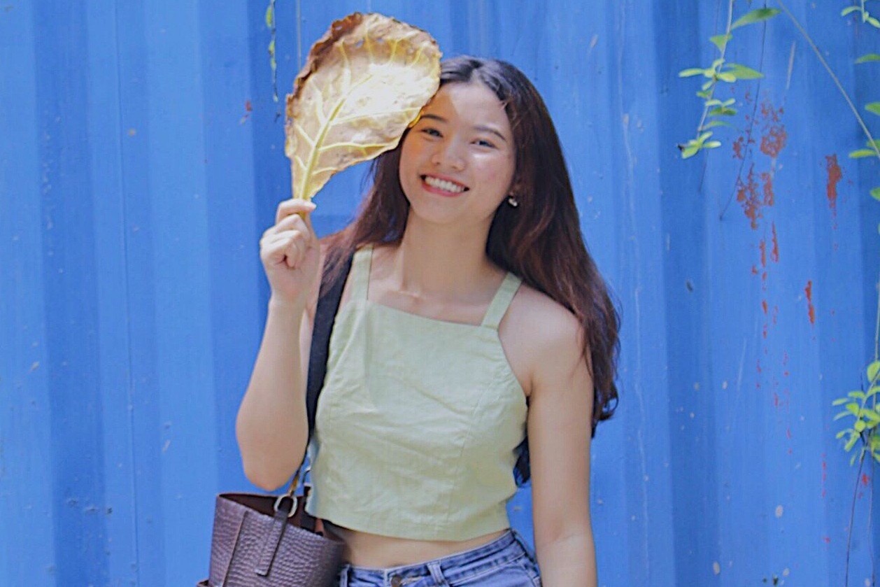 Ngay dau di lam sau 4 thang, sep moi nhan vien bua trua de ky niem hinh anh