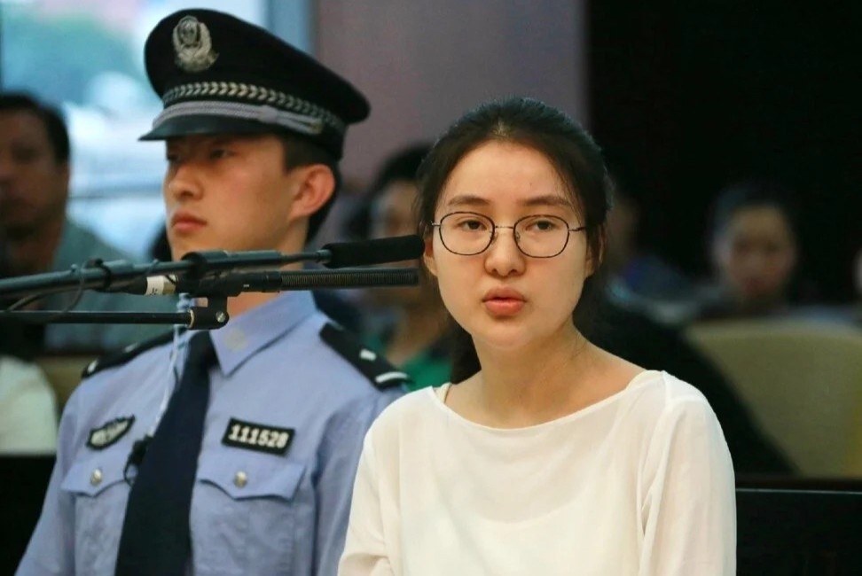 Hot girl doi dau o Trung Quoc vao tu vi ban thuoc giam can hinh anh