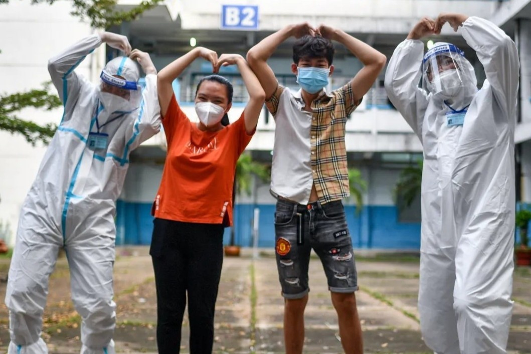 Biet doi F0 cham soc benh nhan Covid-19 o TP.HCM hinh anh