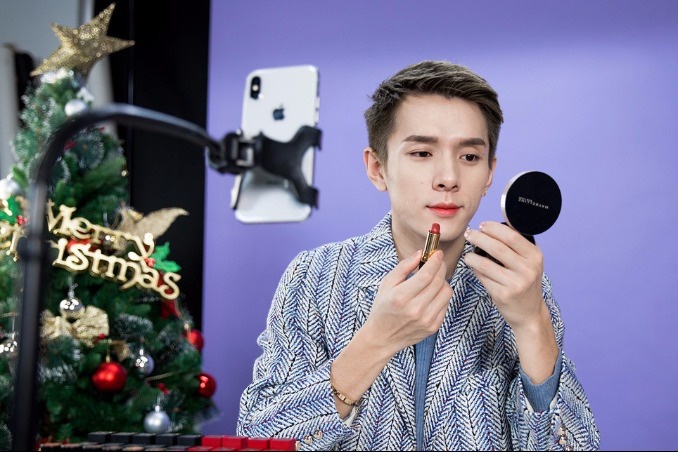 ong hoang son moi anh 1