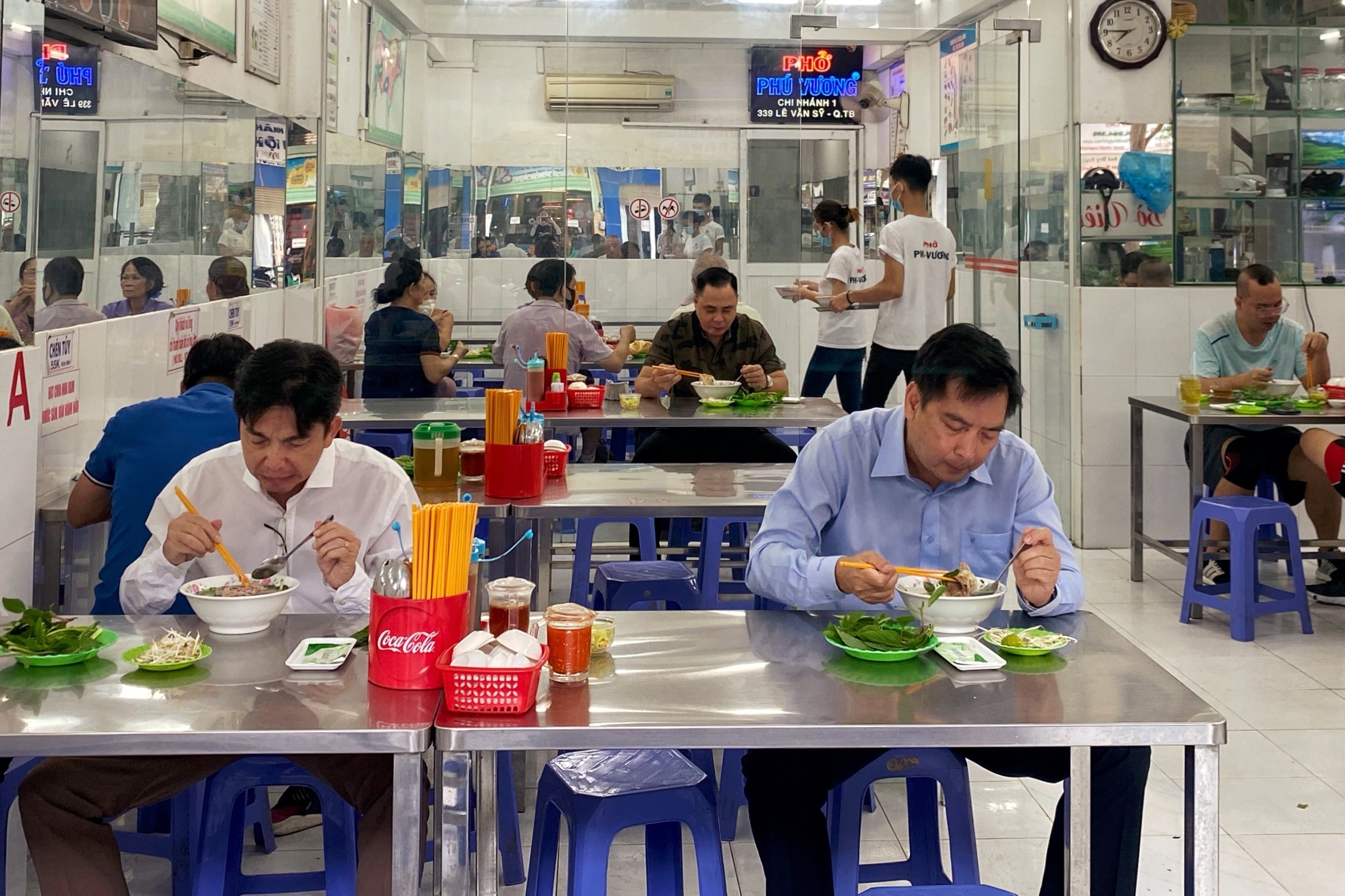 ban do an tai cho anh 3