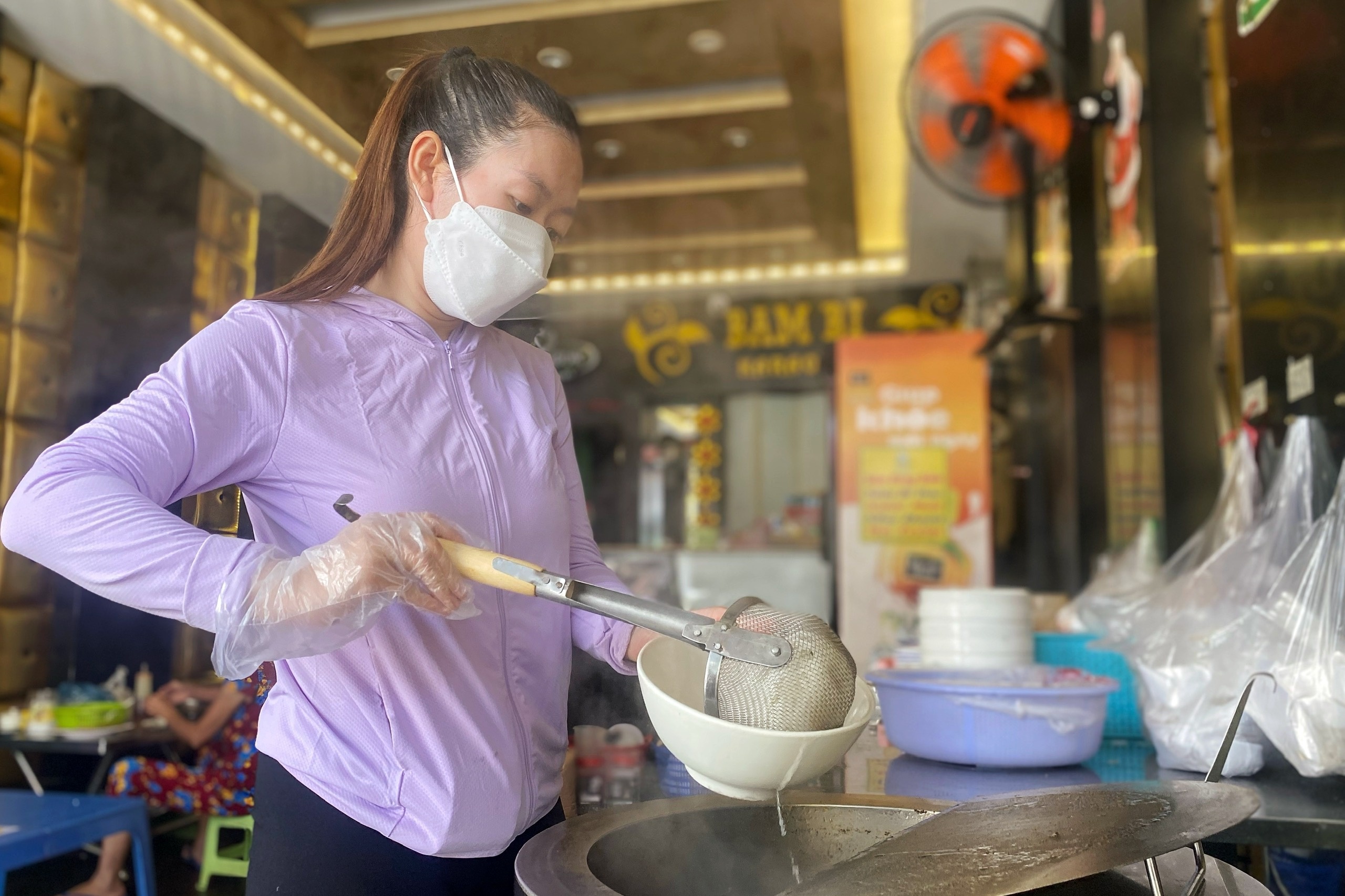 quan karaoke thanh tiem bun bo anh 2