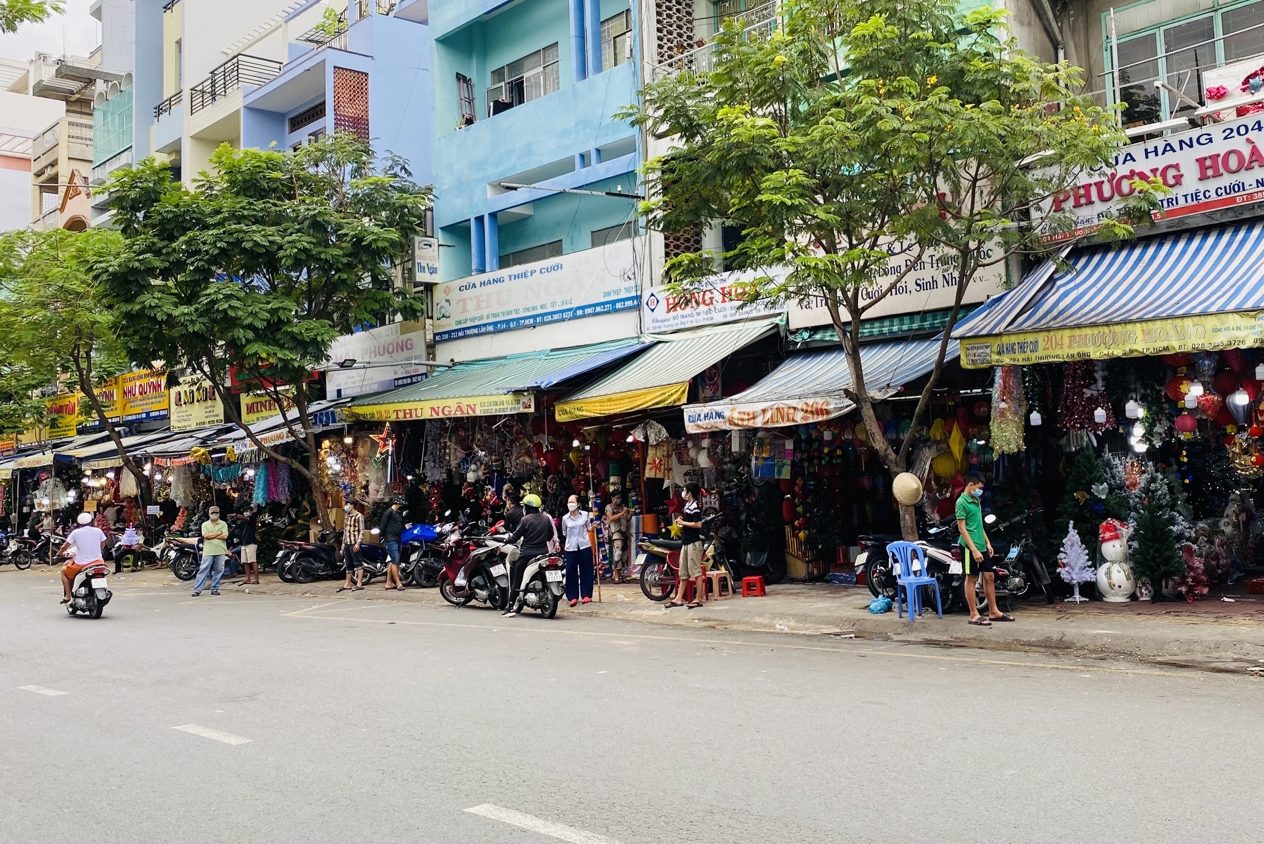 pho Giang sinh o sai gon anh 2