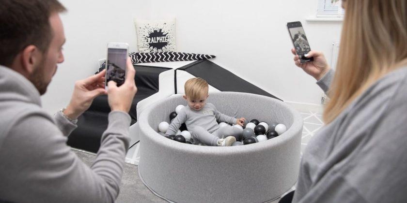 loi dung con cai de kiem tien anh 3