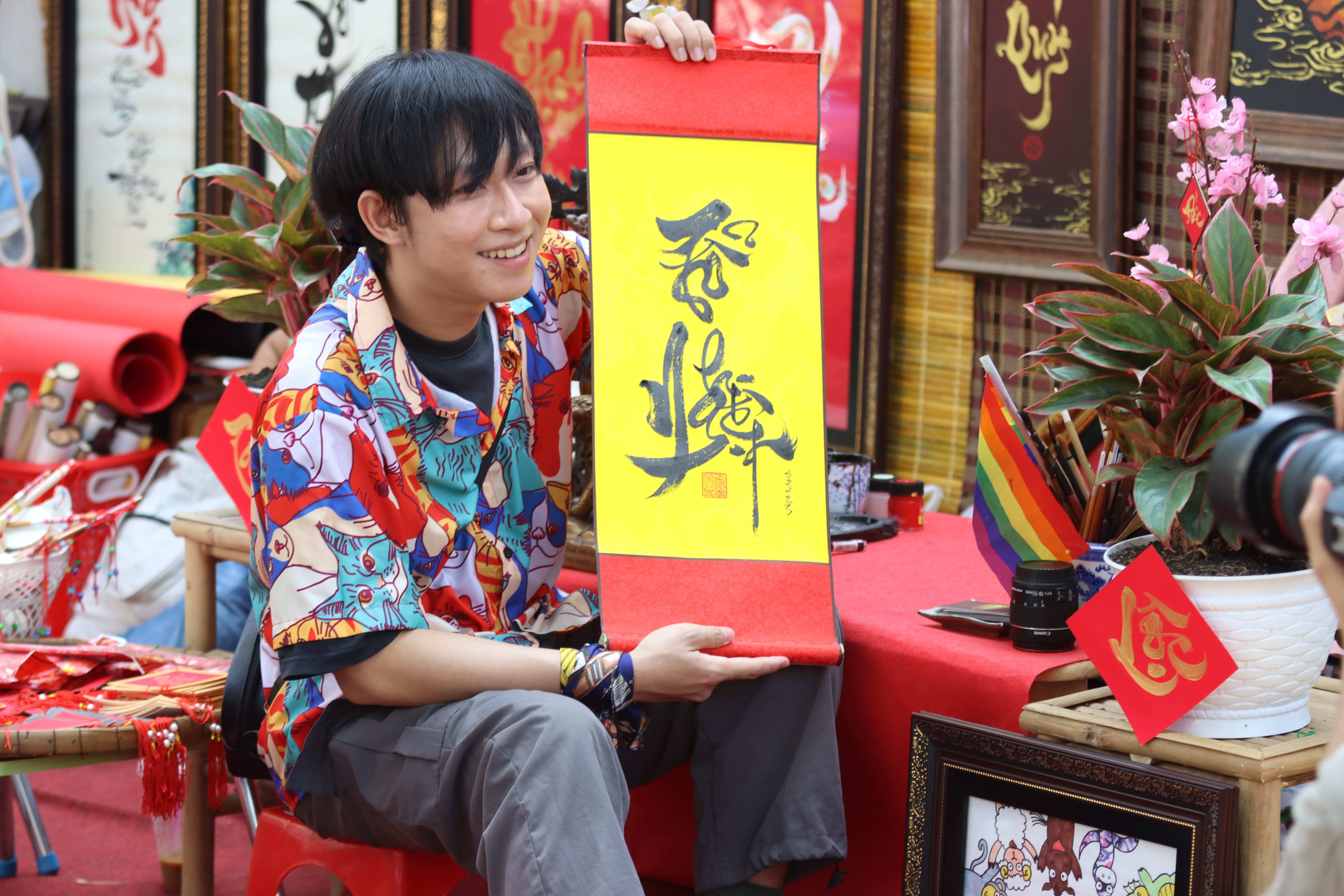 ong do tre 9 nam cho chu tren pho anh 9