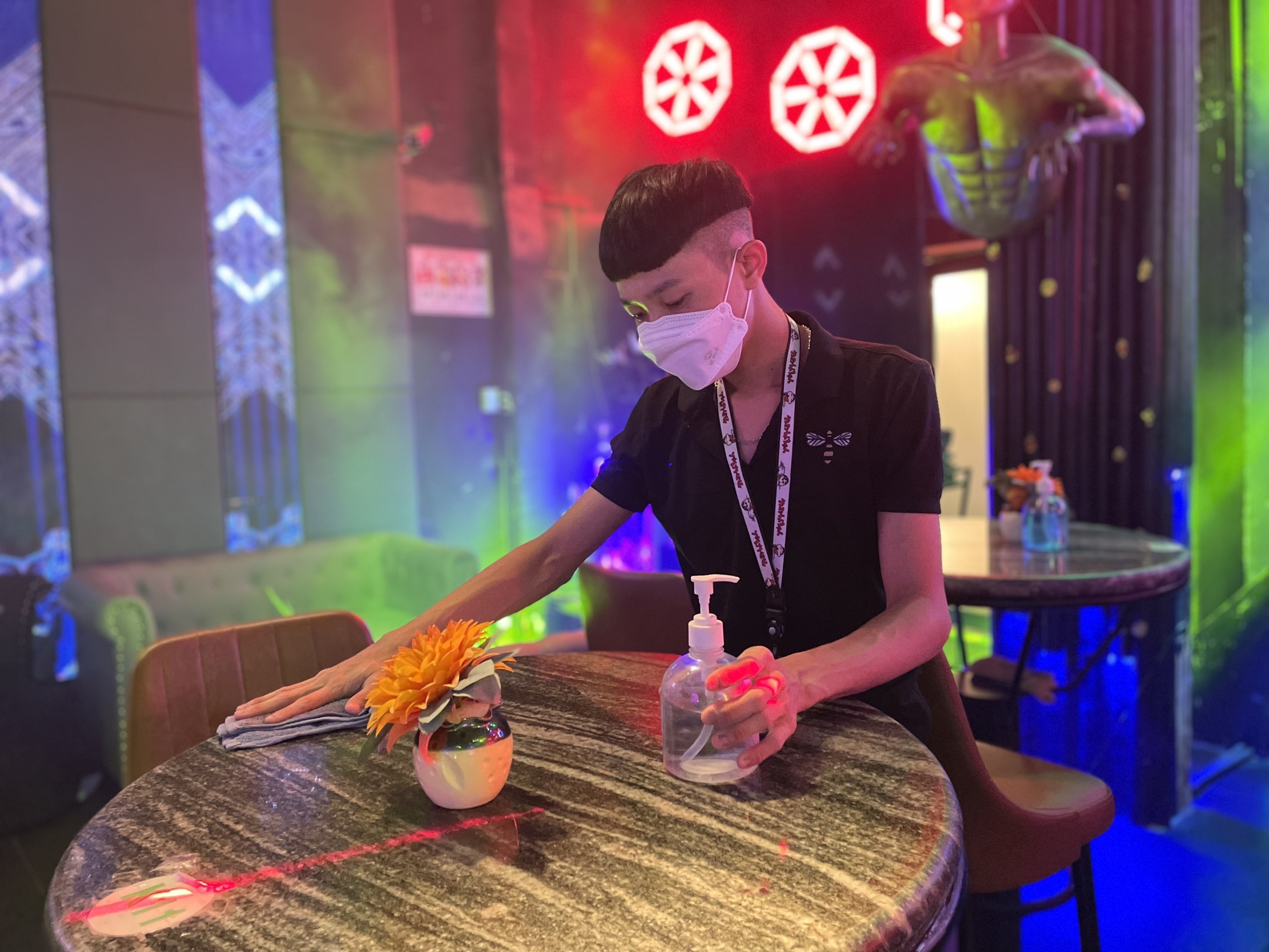 pho Tay Bui Vien soi dong anh 6