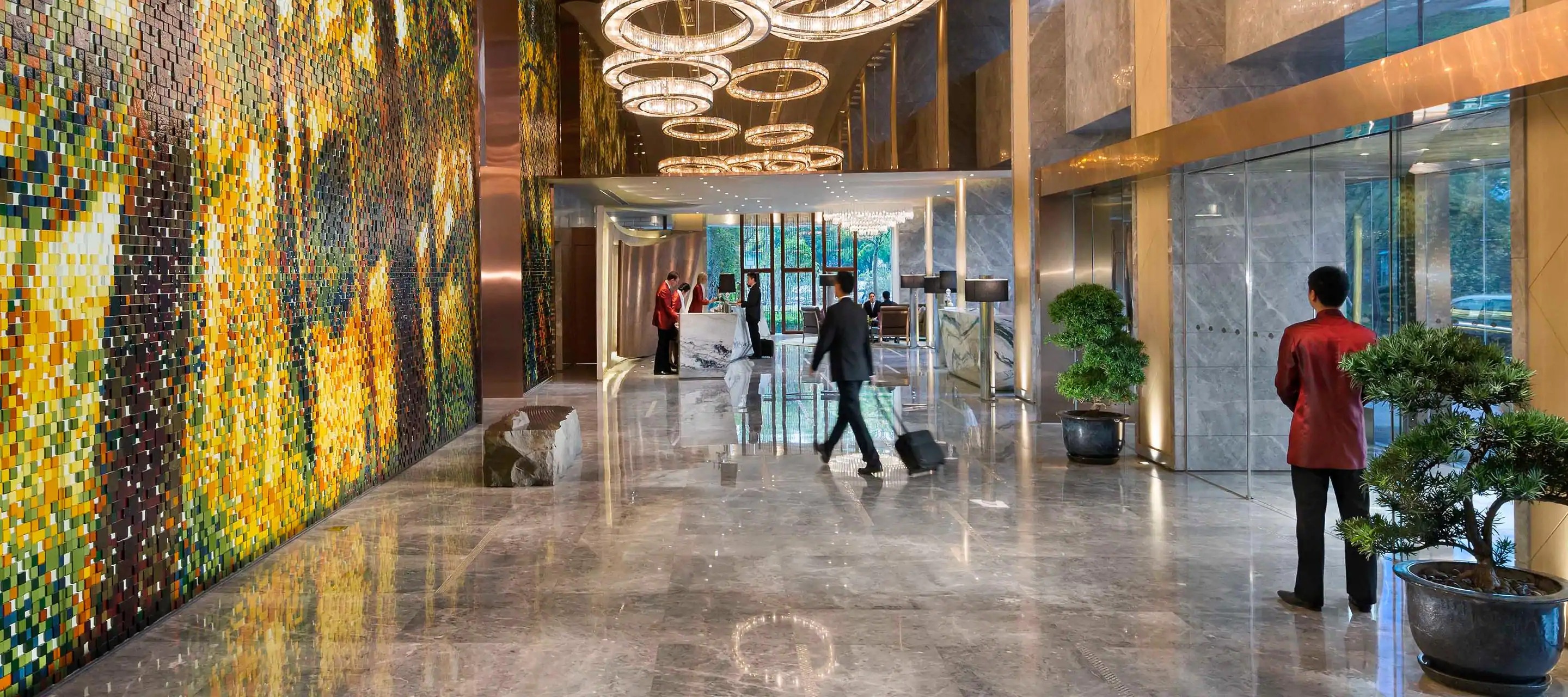 hoc online trong khach san anh 1