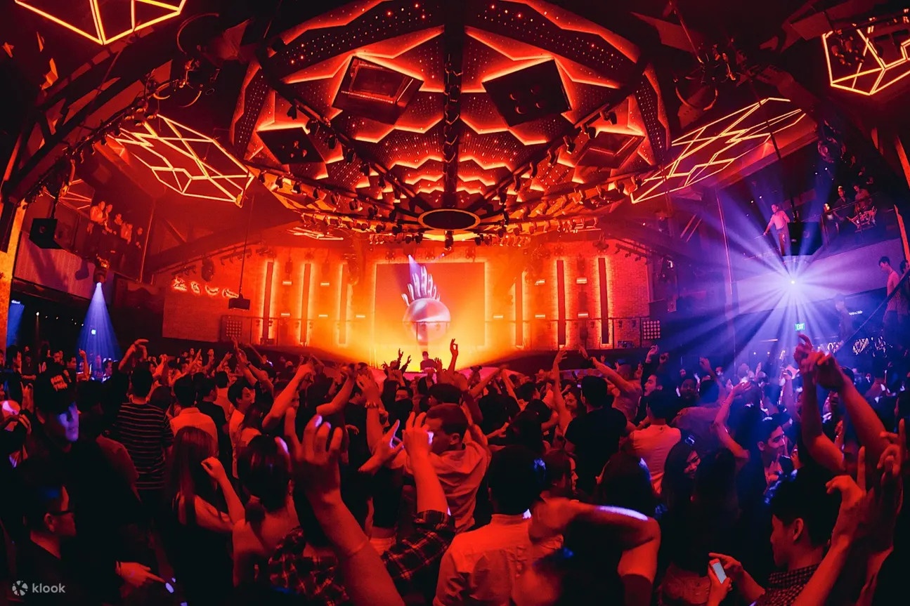 mo cua nganh giai tri dem singapore anh 1