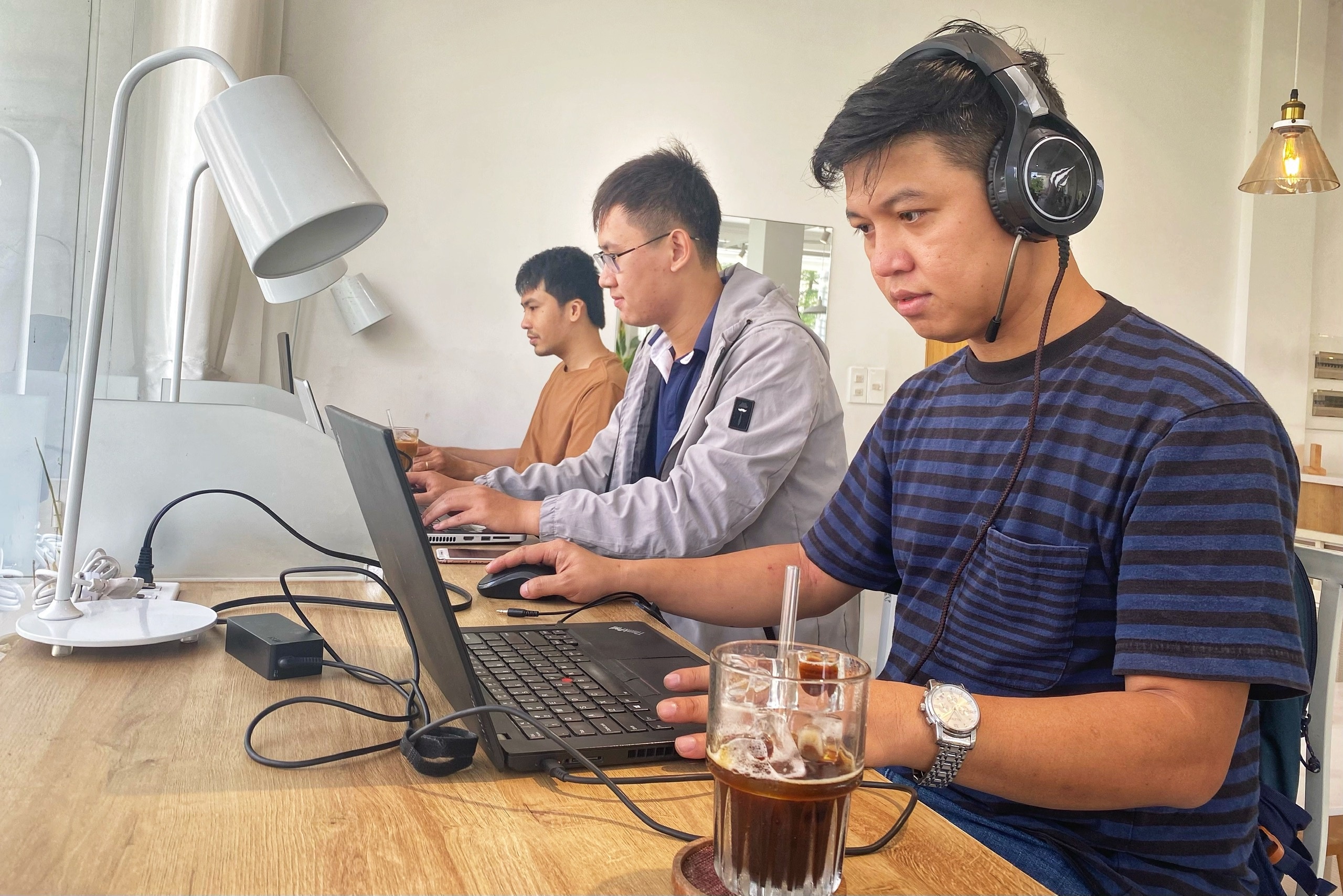 quan ca phe lam viec o tp.hcm anh 3