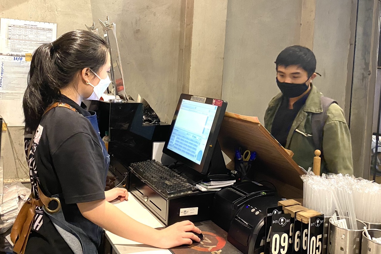 lam viec trong le anh 3