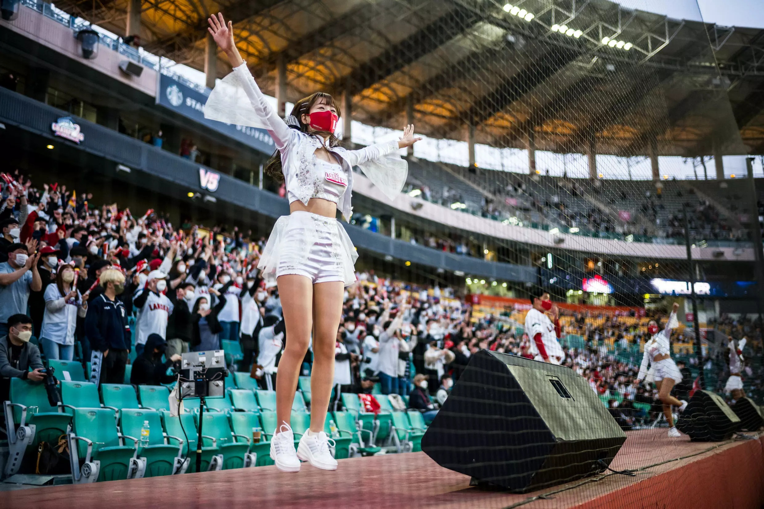 doi co vu han quoc anh 2