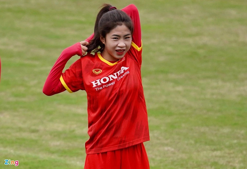 doi tuyen bong da nu quoc gia anh 6