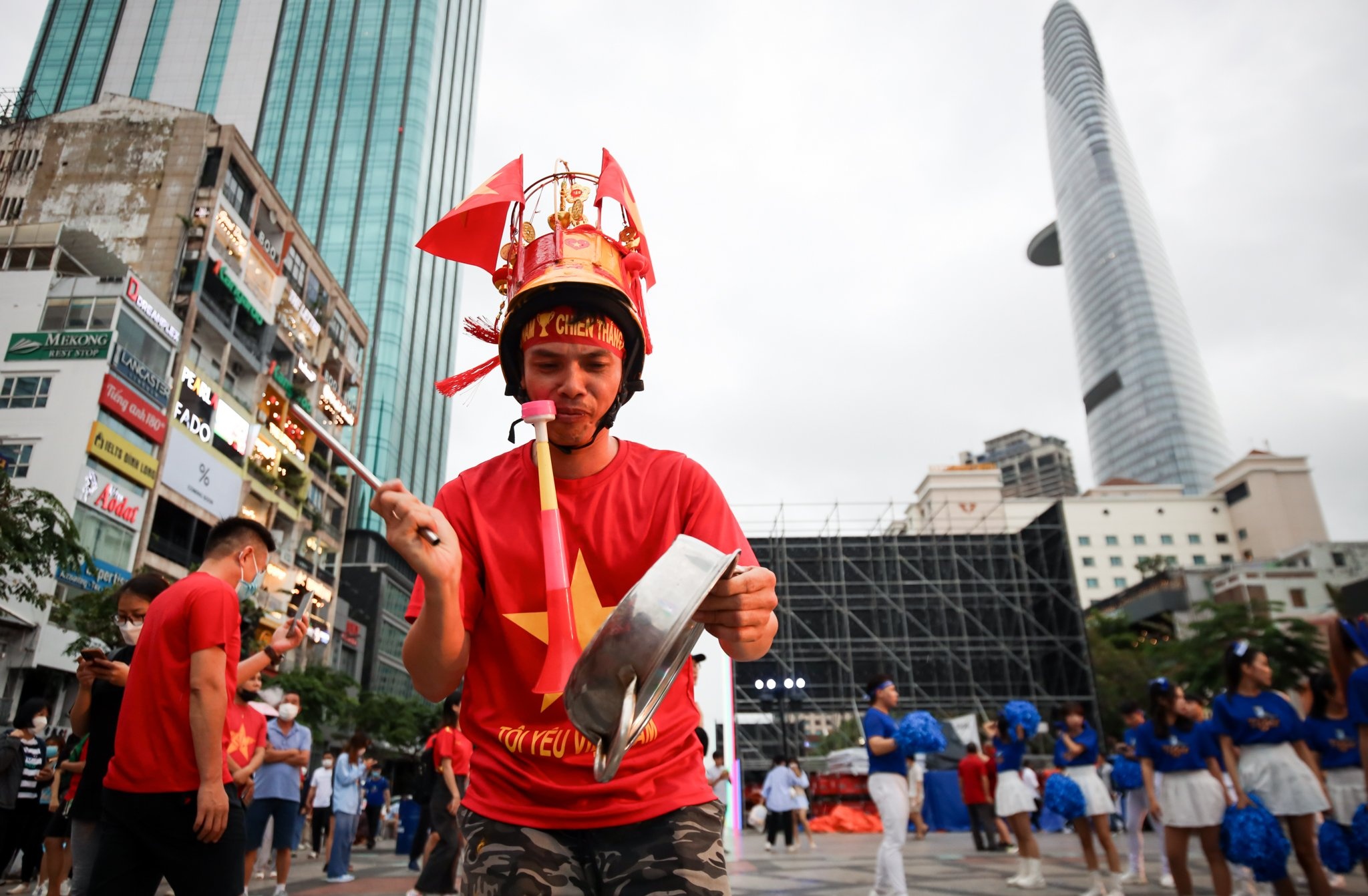 xem chung ket sea games pho di bo anh 2