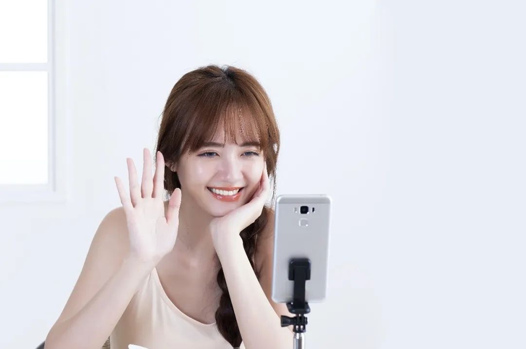 mat toi nghe livestream anh 1