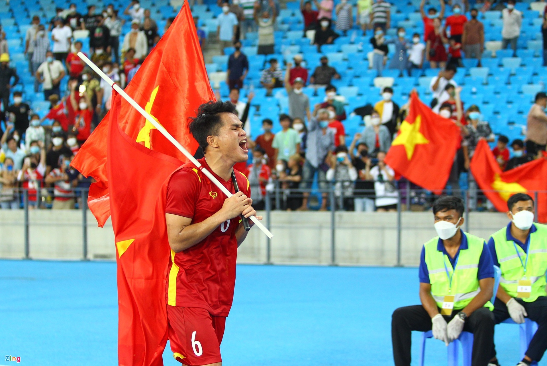 Nham Manh Dung ghi ban anh 3