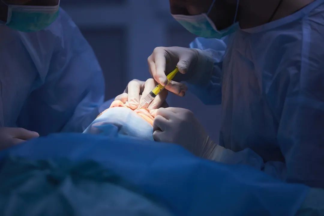 bien chung phau thuat tham my anh 4