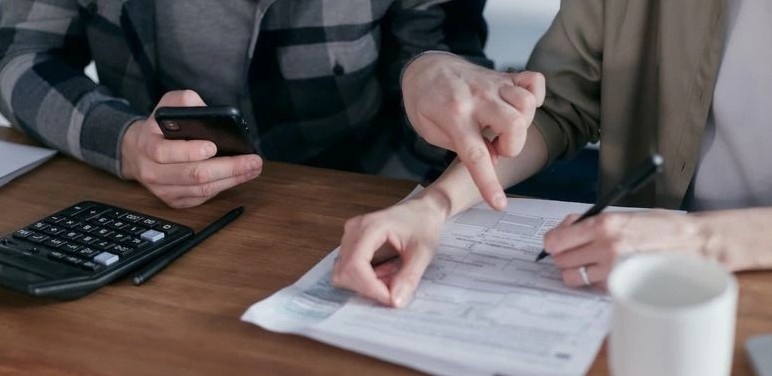 khung hoang tien bac anh 1