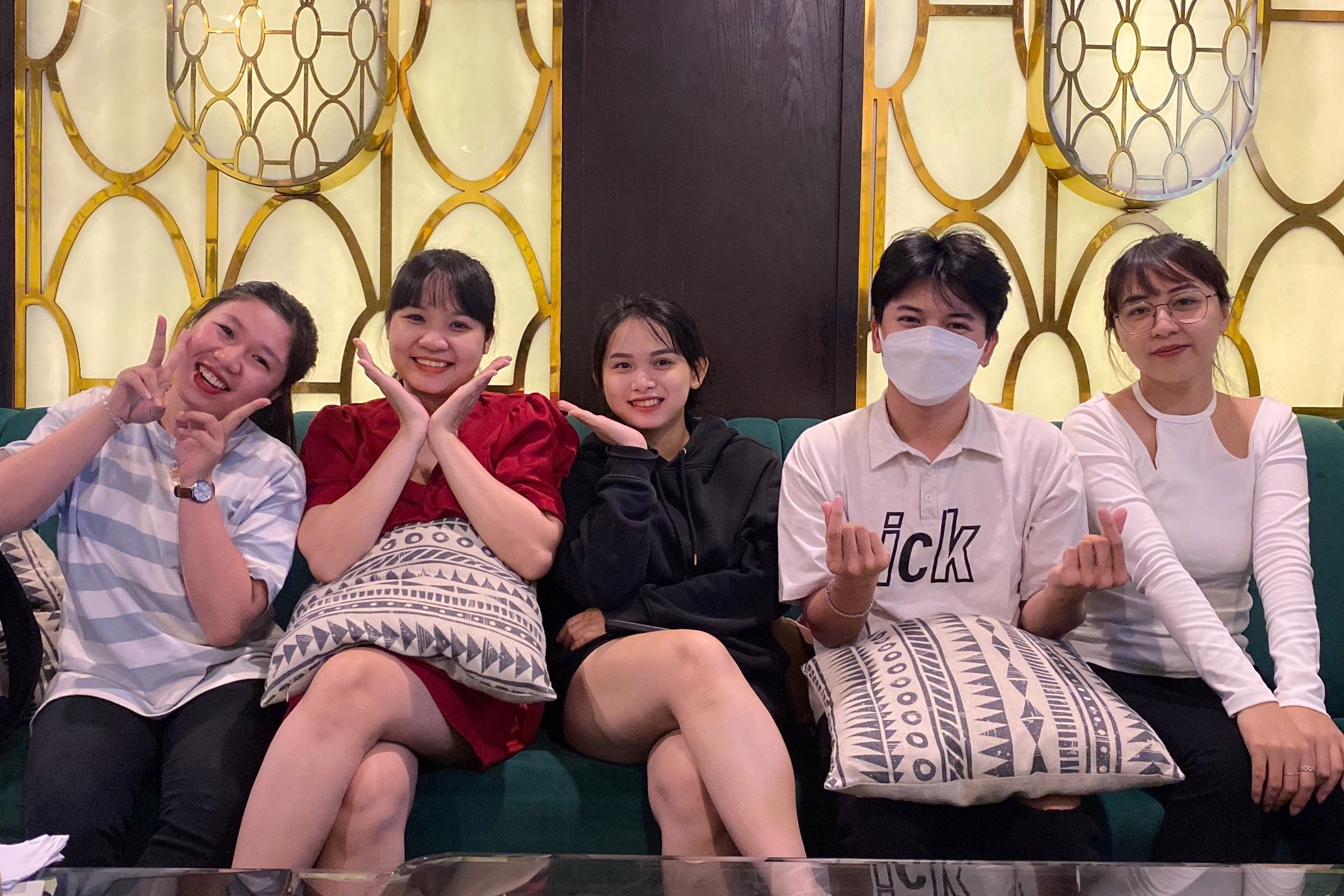 hoc bai quan karaoke anh 4