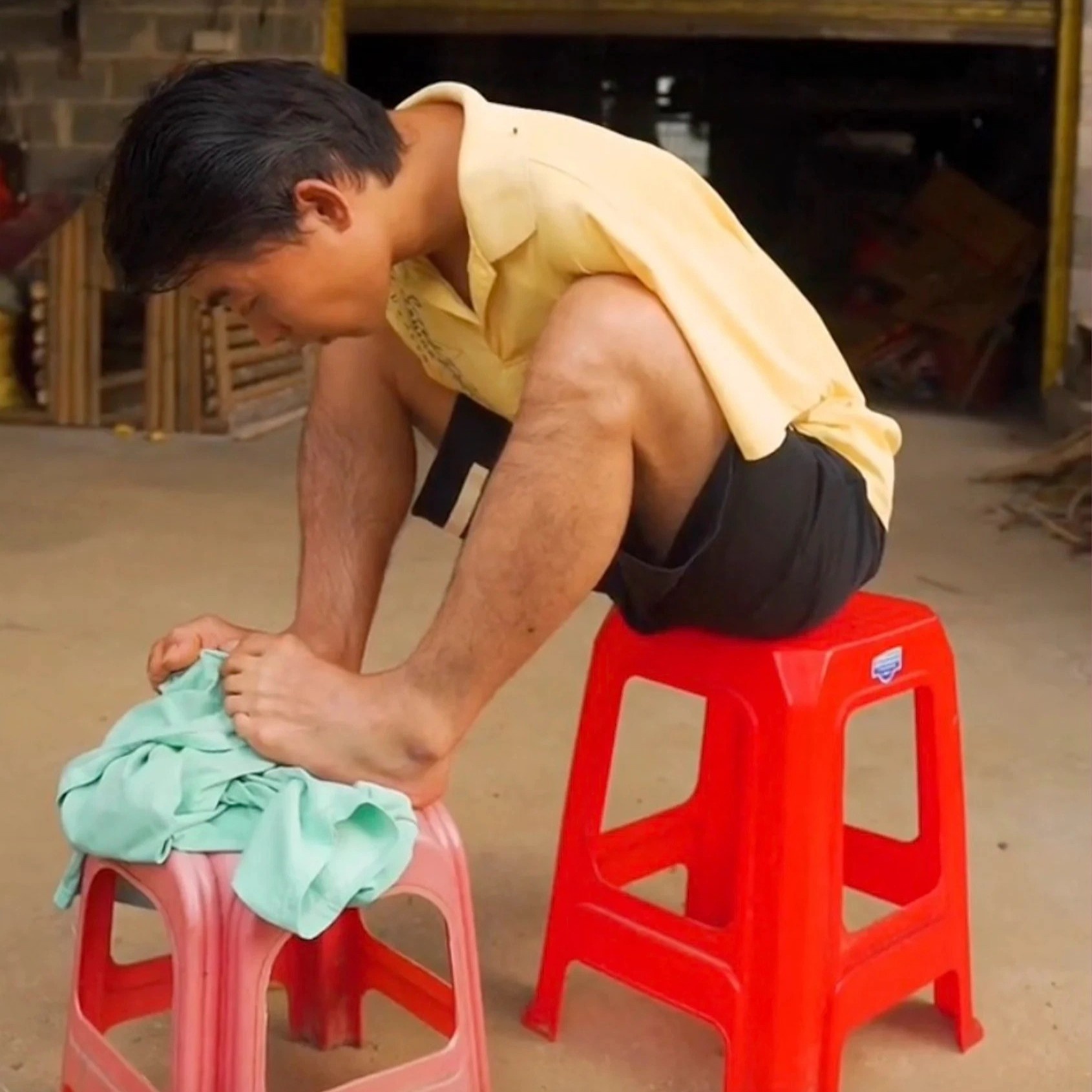 chàng trai không tay truyền cảm hứng ảnh 3 chang trai khong tay truyen cam hung anh 3