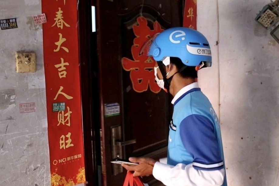 Shipper Trung Quoc nhan tin trung tuyen thac si khi dang giao hang hinh anh