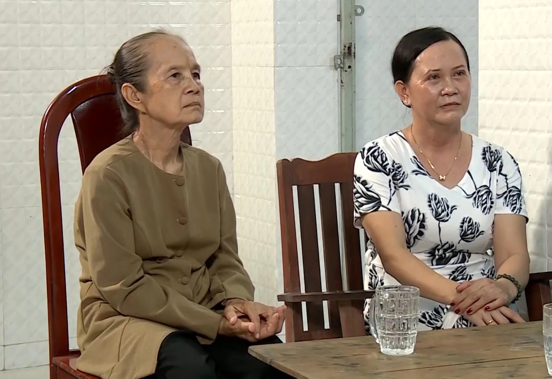 co gai xuong thuy tinh anh 2