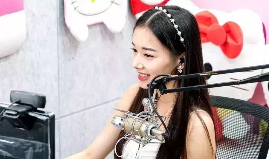 livestream kiếm tiền ảnh 2 livestream kiem tien anh 2