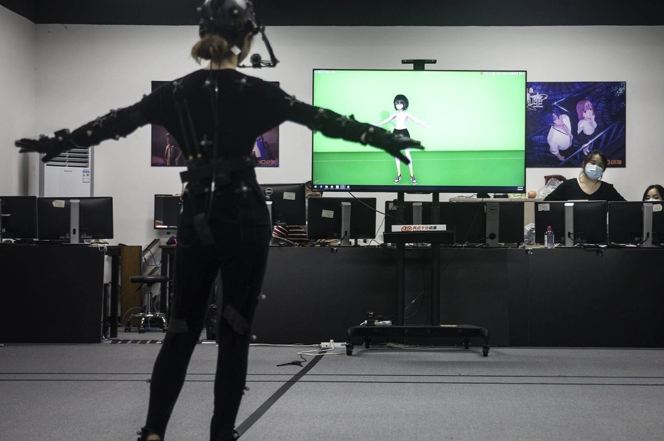 Nghe ban linh hon, co the cho than tuong ao hinh anh