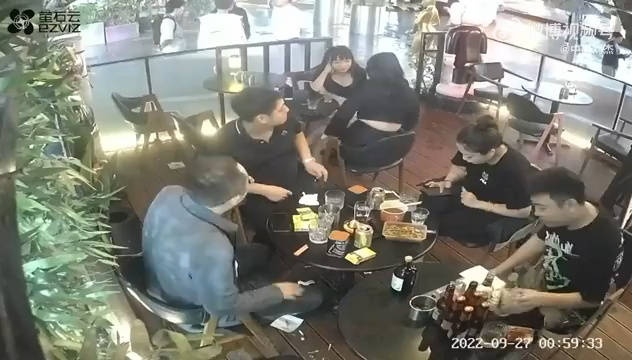 hanh hung phu nu anh 1