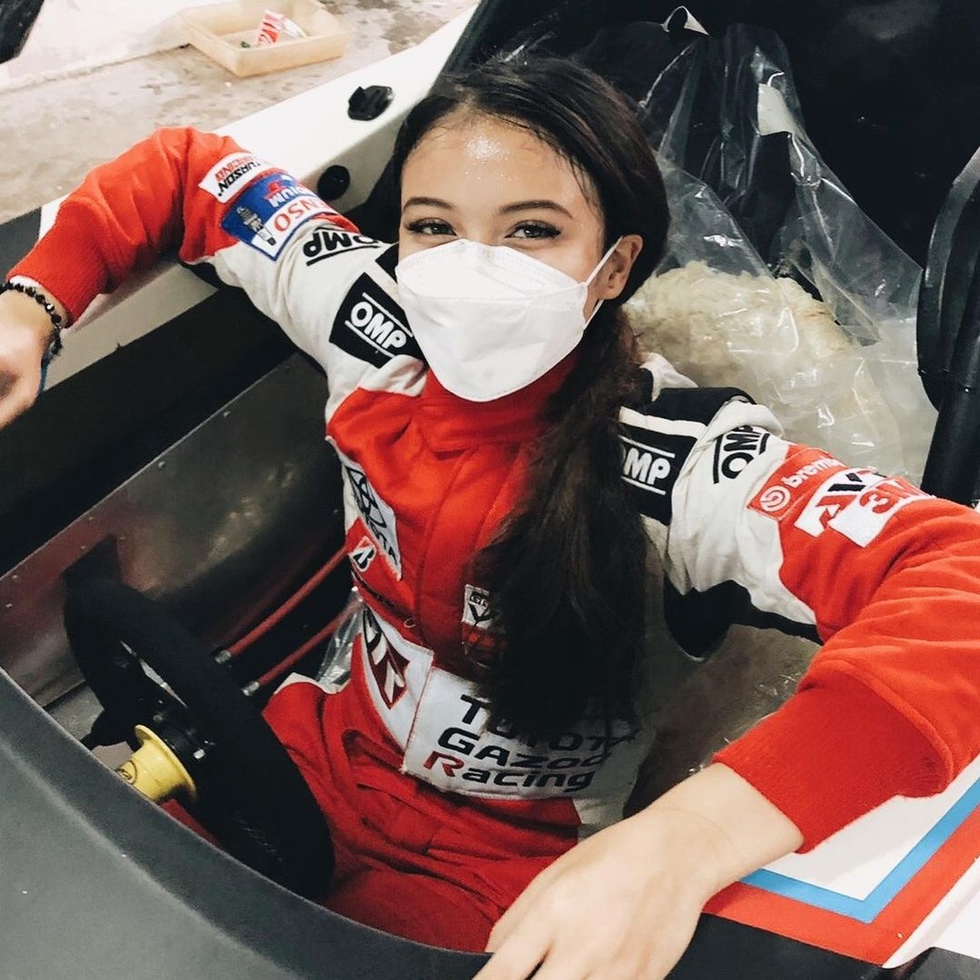 cô gái đua xe ảnh 10 co gai dua xe anh 10