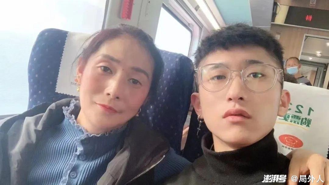 bao luc gia dinh anh 2