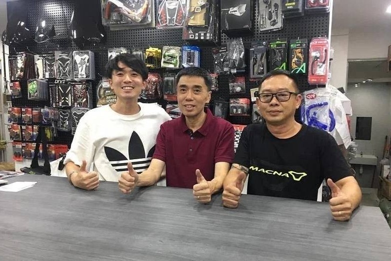 Ong chu chia tai san 1 trieu USD cho nhan vien trung thanh hinh anh