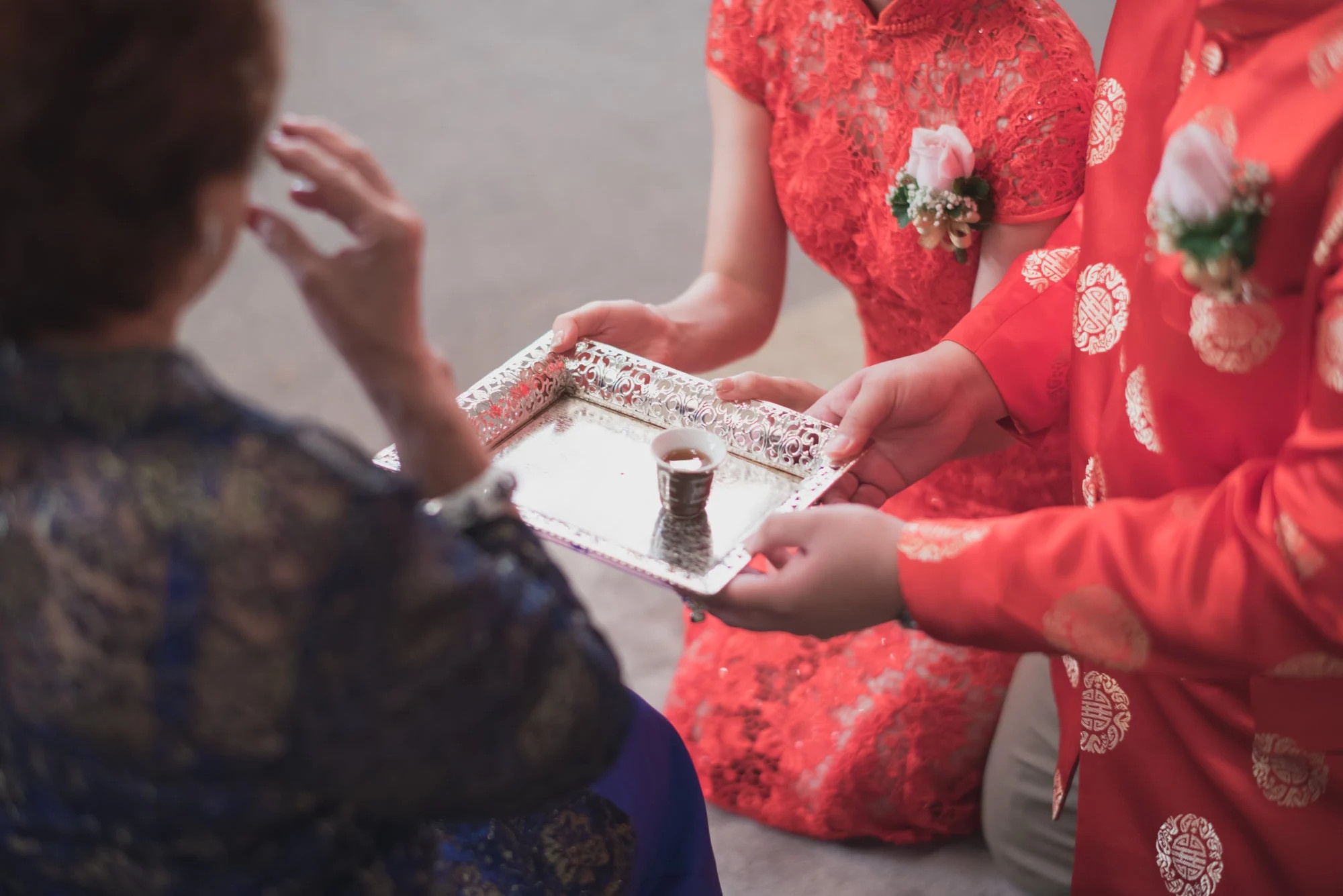 Dan mang Trung Quoc bat ngo vi cach cu ba khuyen chau gai chon chong hinh anh