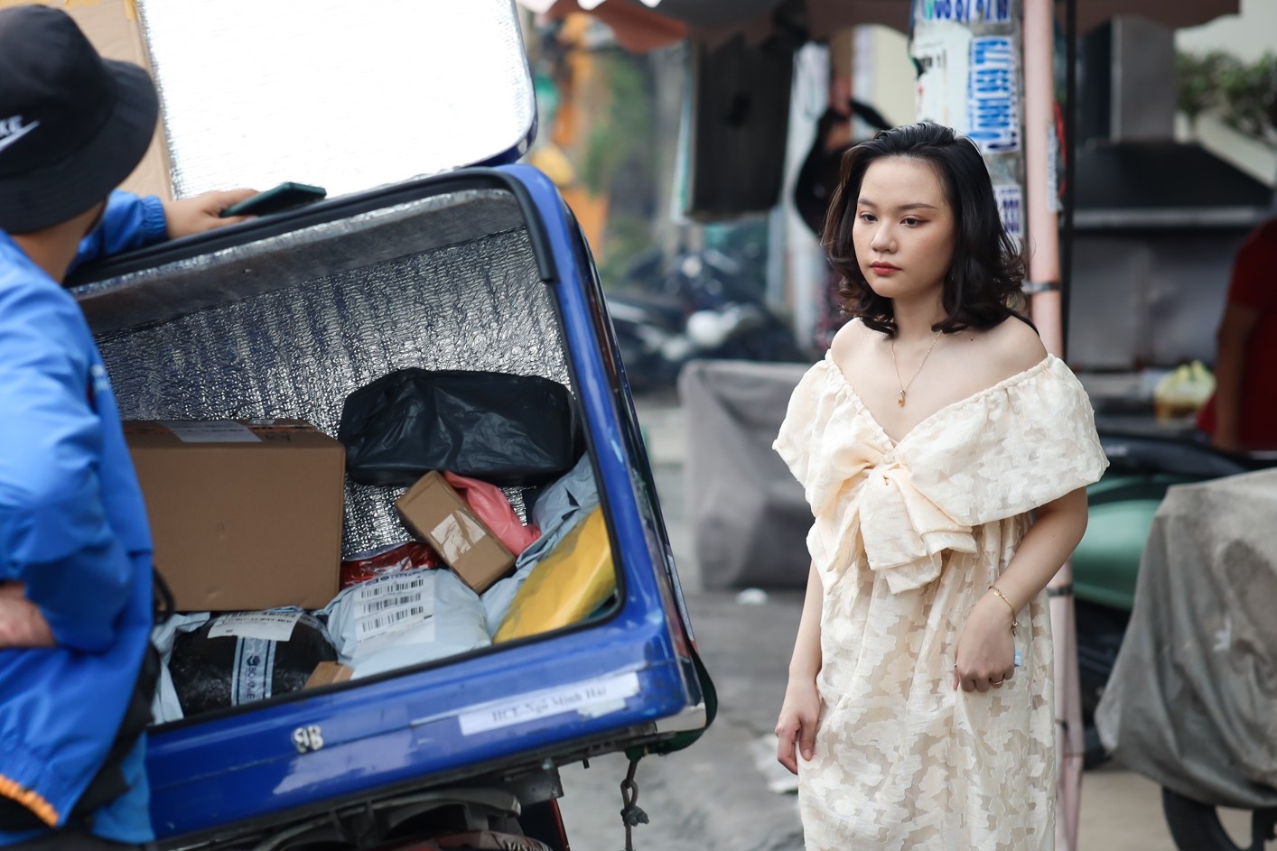 Dan chung cu o TP.HCM bi lua dao giao hang hinh anh