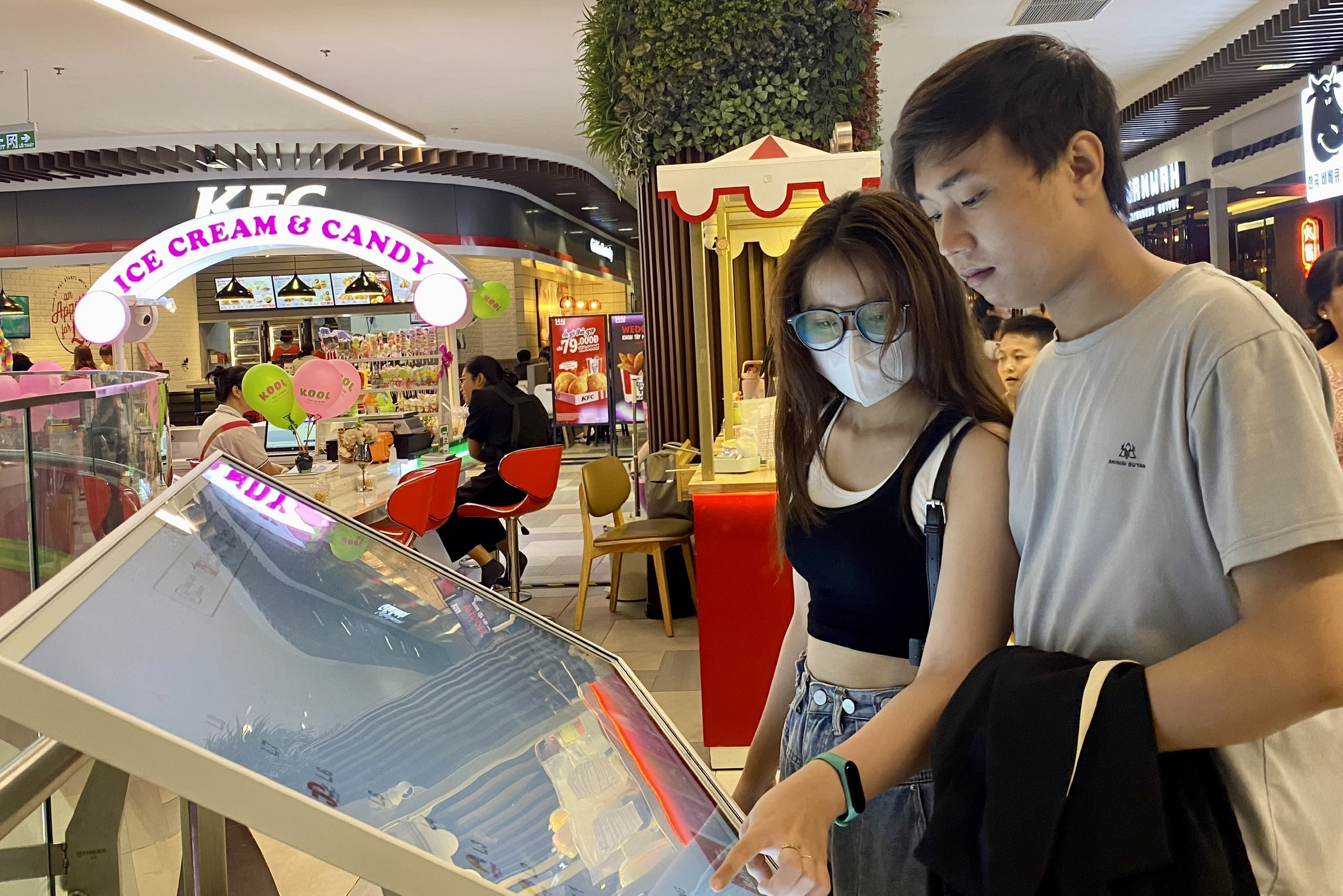 trung tam thuong mai anh 7