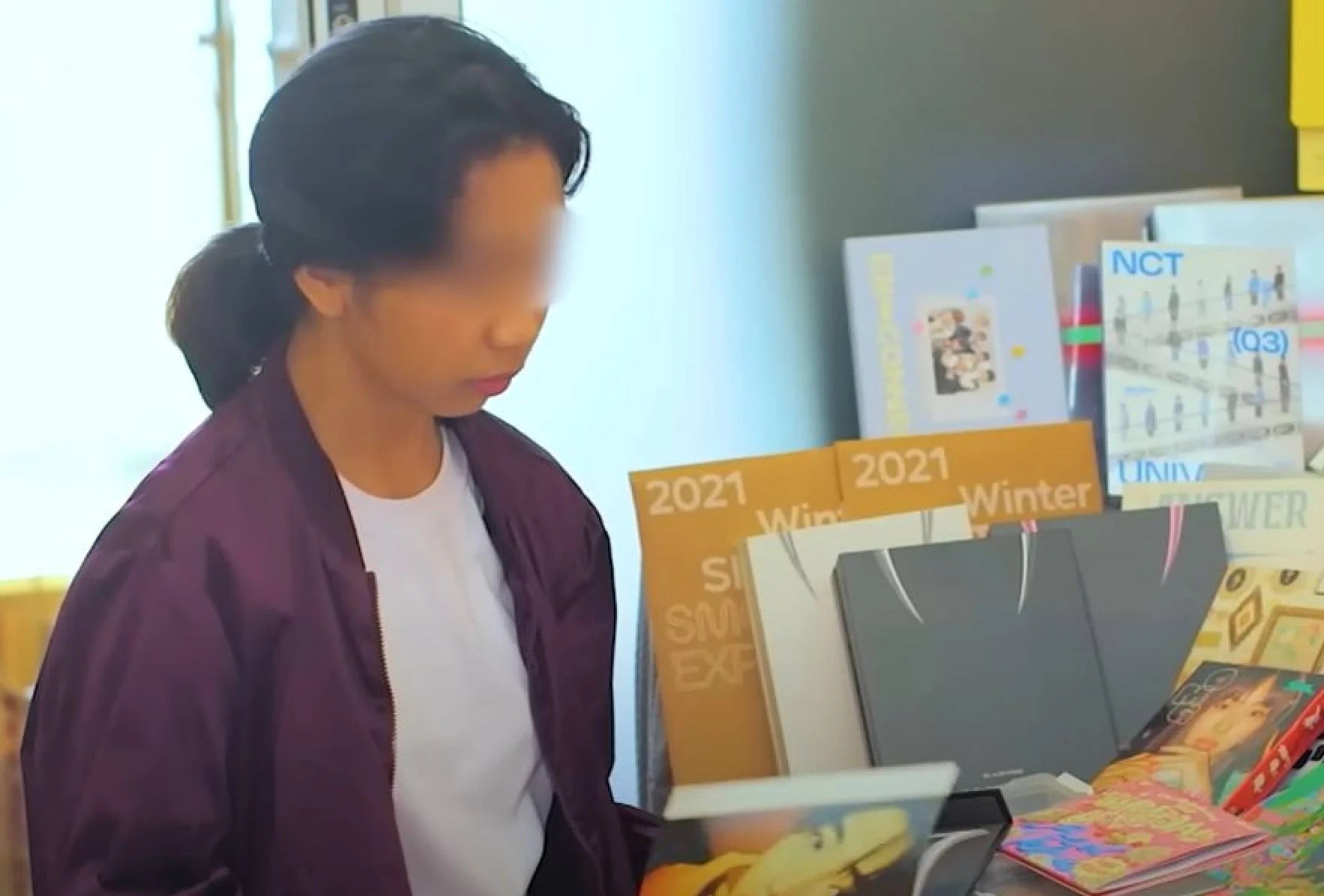 Trom 36.000 USD de mua vat pham cua idol hinh anh