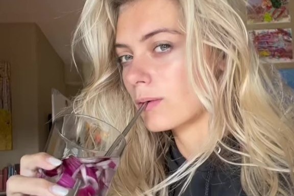 nhet toi vao mui anh 2