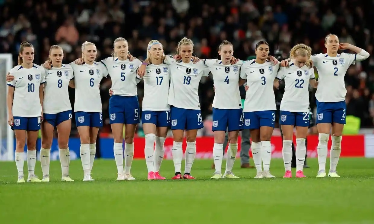 con gai den thang anh 3