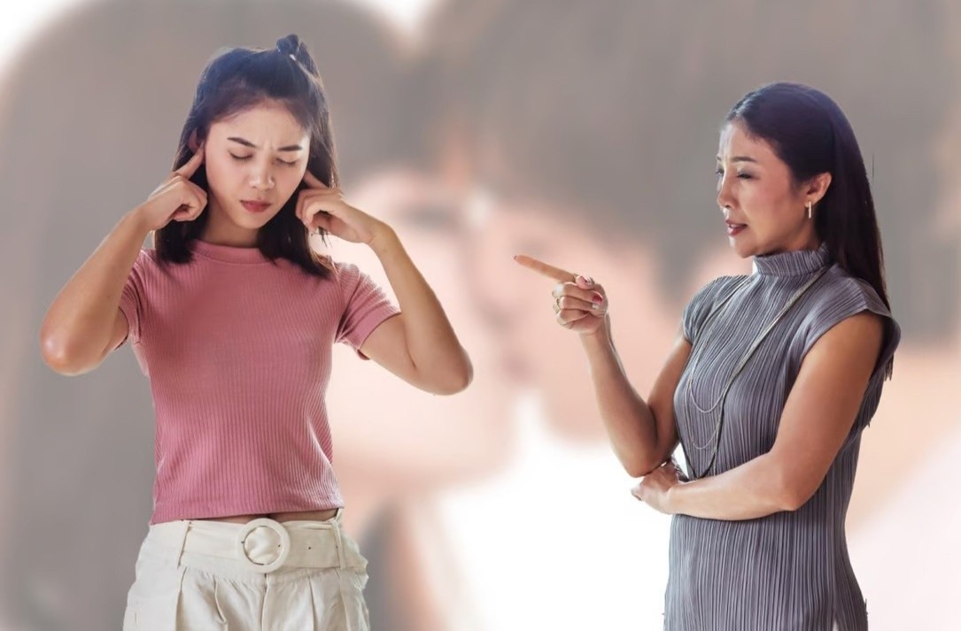 Con gai bo hoc de hen ho voi ban trai, me len mang xin loi khuyen hinh anh