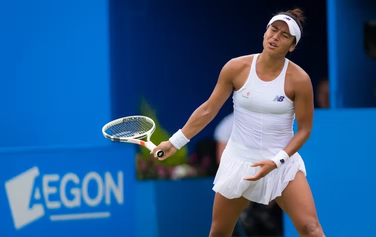 con gai den thang anh 2