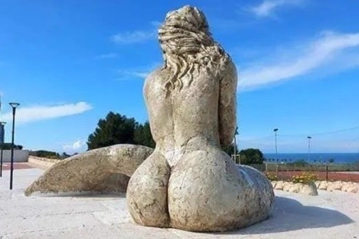 Tuong nang tien ca lo mong gay tranh cai o Italy hinh anh