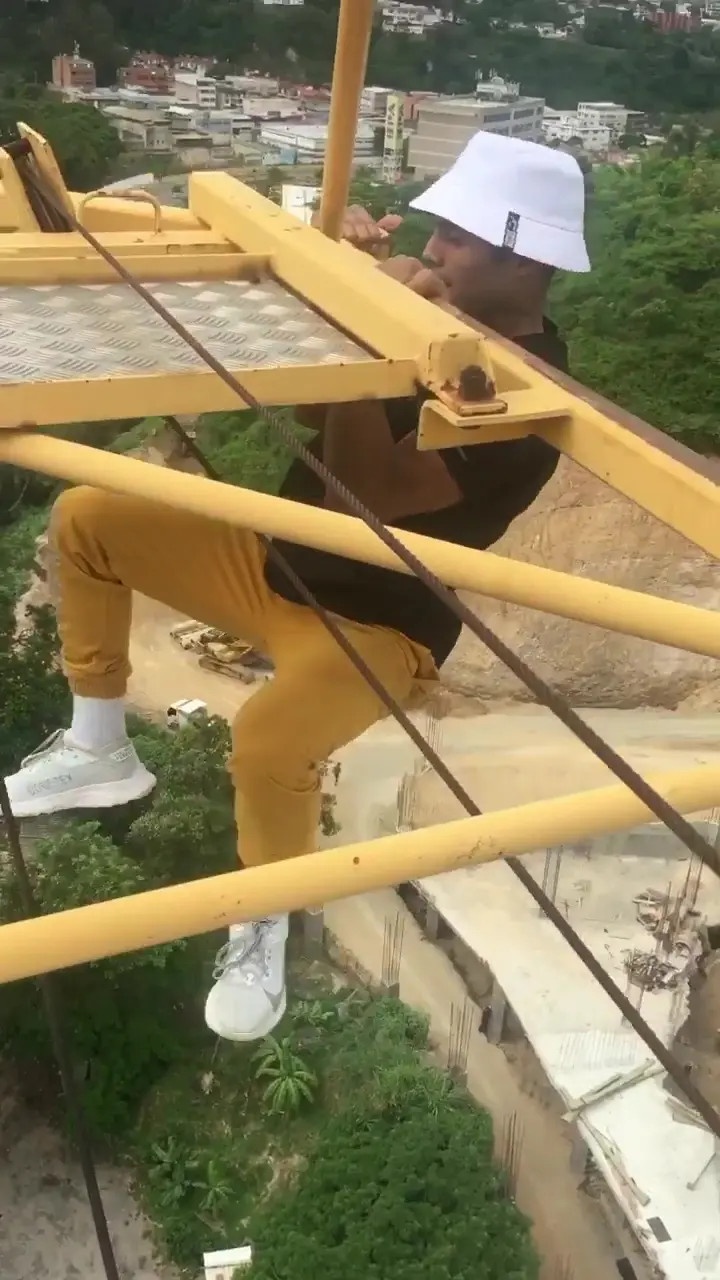 thu thach nguy hiem anh 2