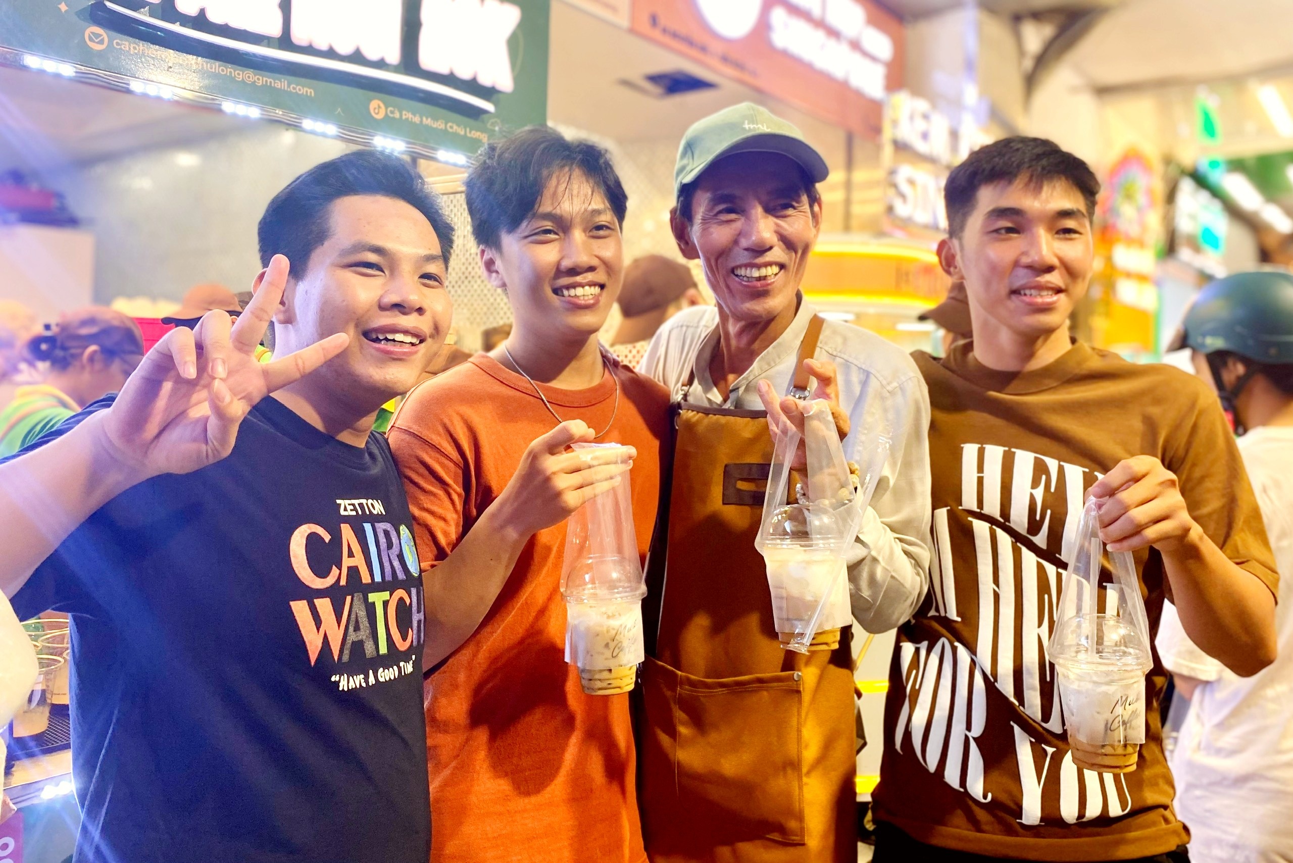 chu Long ca phe anh 1