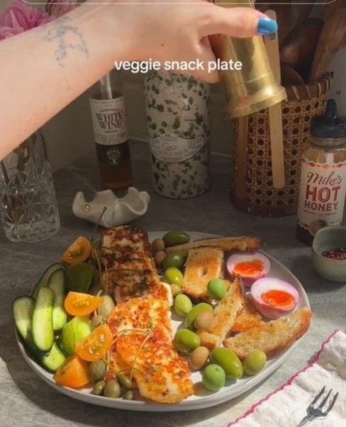 bua toi don gian anh 1