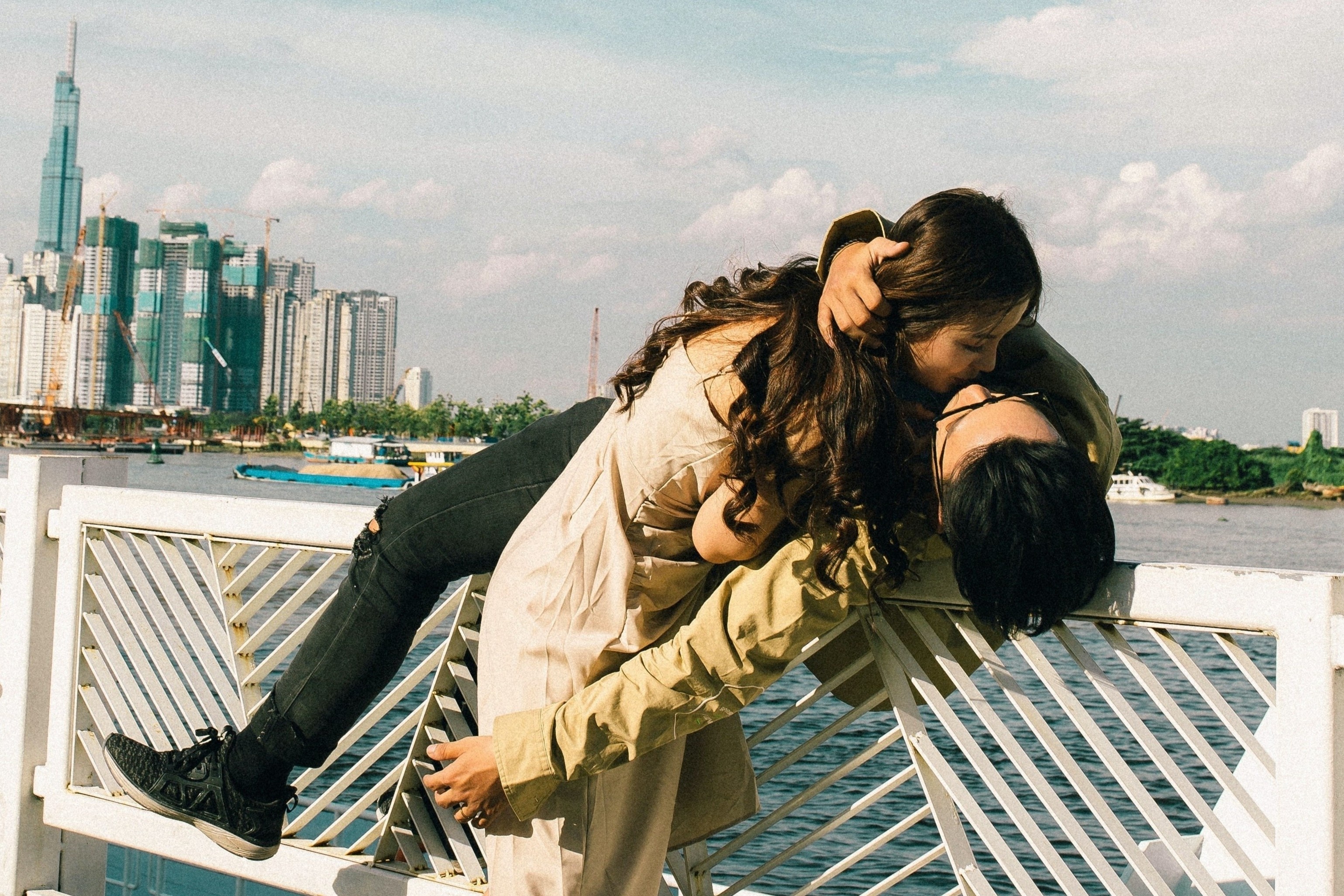 Hen ho o dau trong ngay nang nong hinh anh